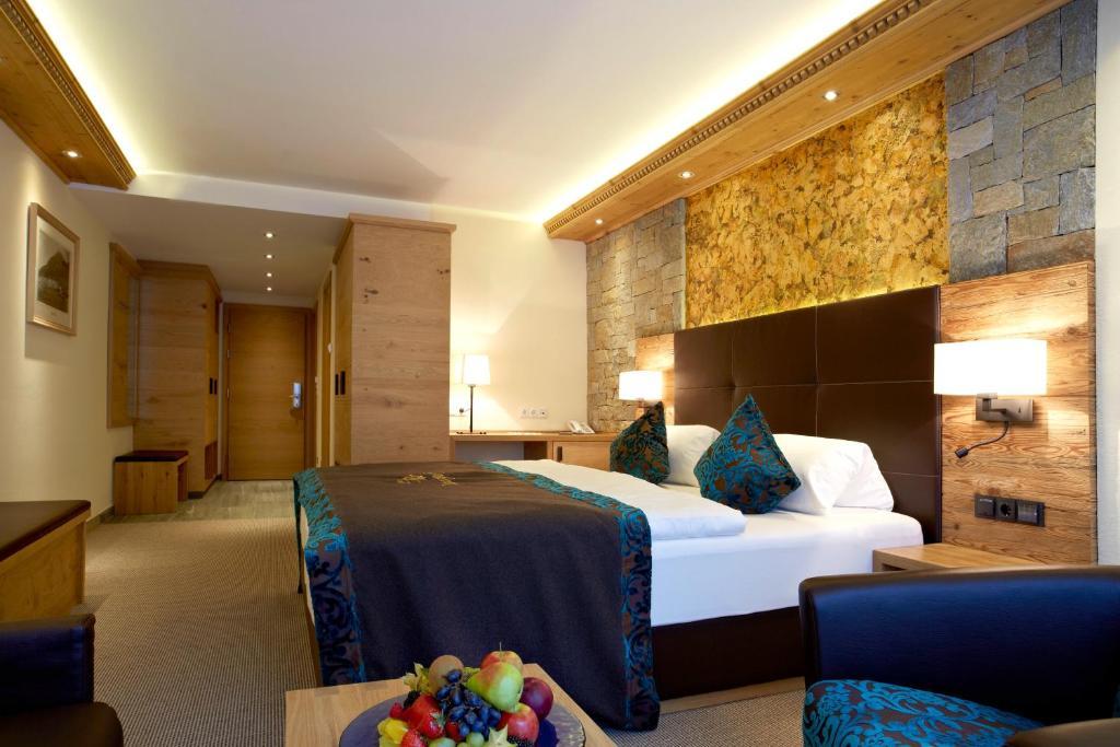 Hotel Tirol