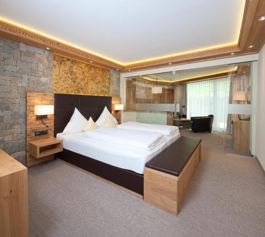 Hotel Tirol 4*
